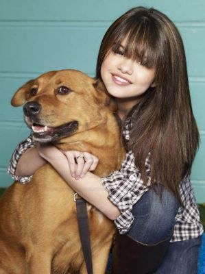 selena_gomez_1270762748.jpg